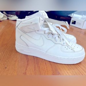 Kids nike air force hightop